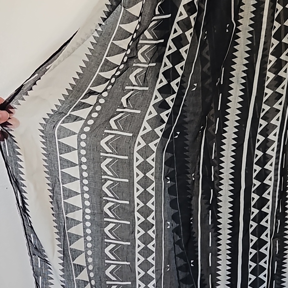 Nicole Miller Pashmina Scarf Poncho Cream Black One Size - Picture 4 of 6